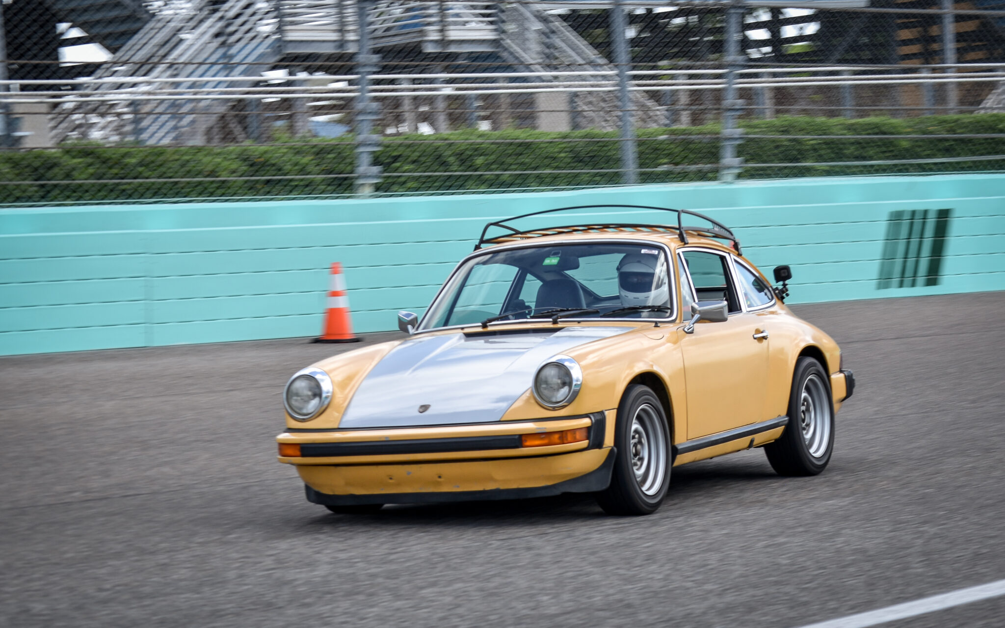 SCAT VW-Powered Porsche 912E Takes on Homestead-Miami Speedway (3) Porsche 912E